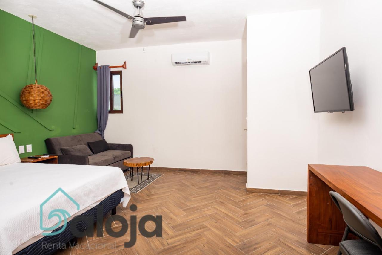 Vica Guest House Con Piscina En La Entrada De La Zona Hotelera Cancun Ngoại thất bức ảnh