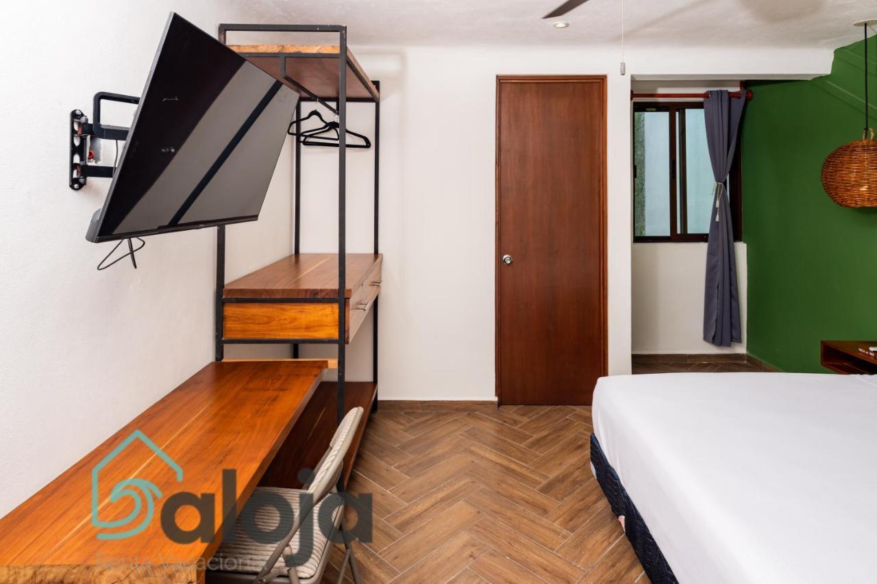 Vica Guest House Con Piscina En La Entrada De La Zona Hotelera Cancun Ngoại thất bức ảnh