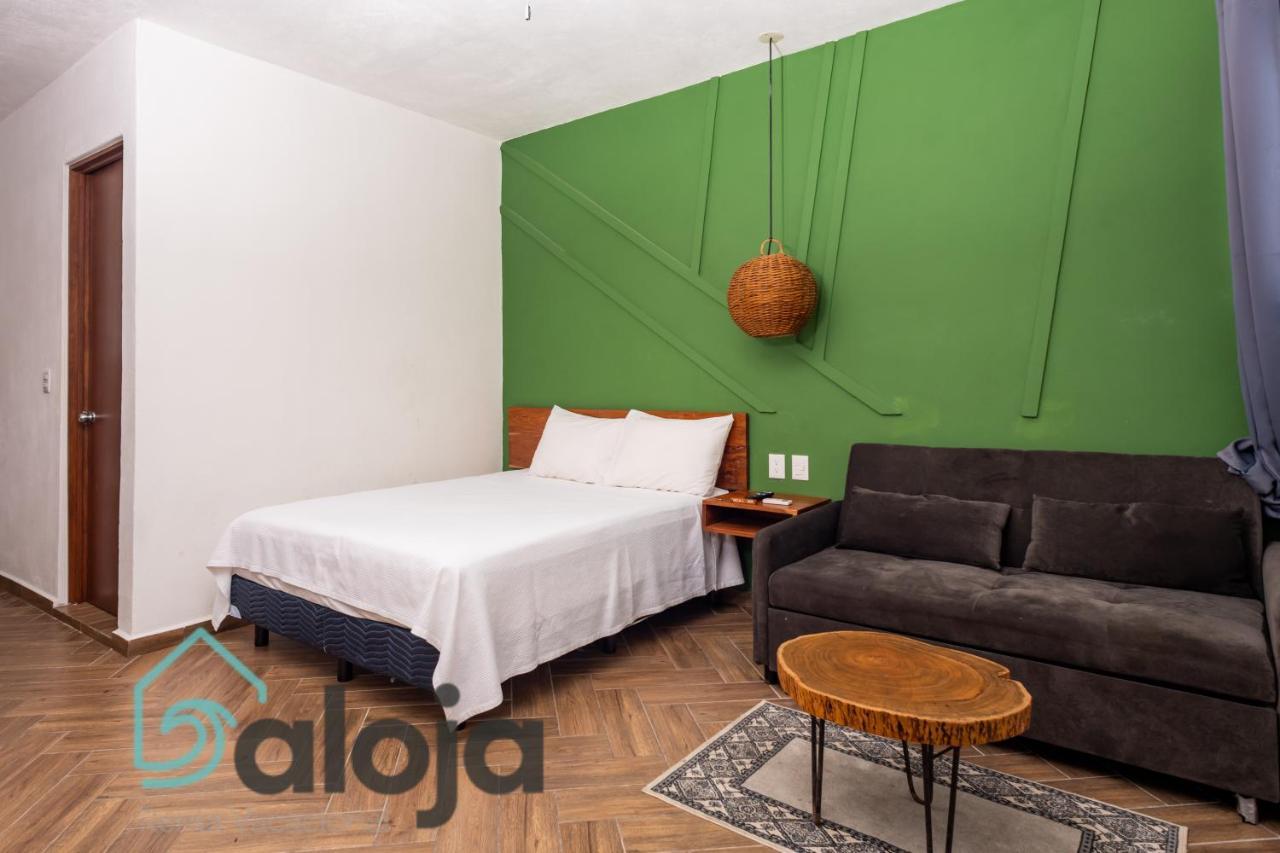 Vica Guest House Con Piscina En La Entrada De La Zona Hotelera Cancun Ngoại thất bức ảnh