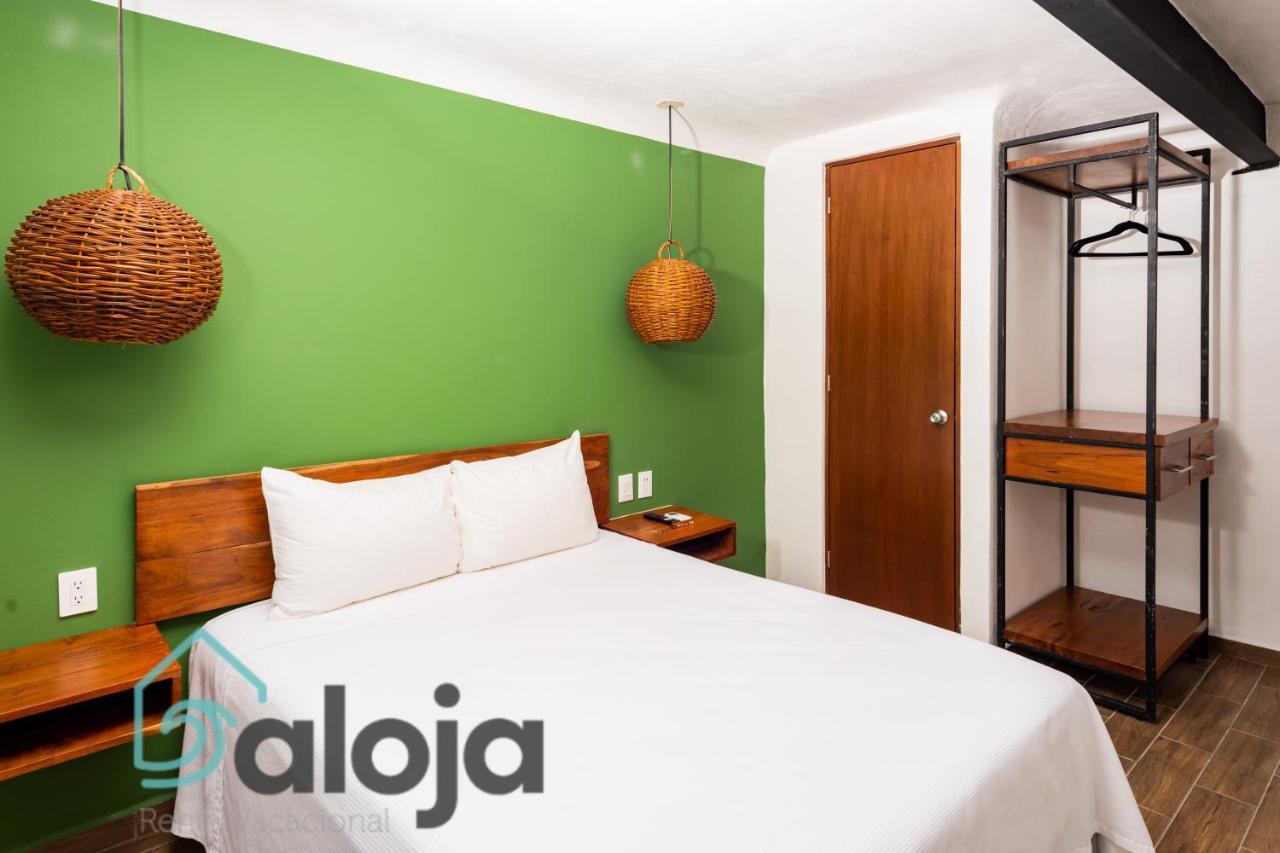 Vica Guest House Con Piscina En La Entrada De La Zona Hotelera Cancun Ngoại thất bức ảnh